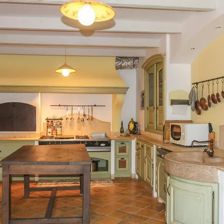 Villa Saint-restitut Sleeps 18 Pool Air Con Wifi *