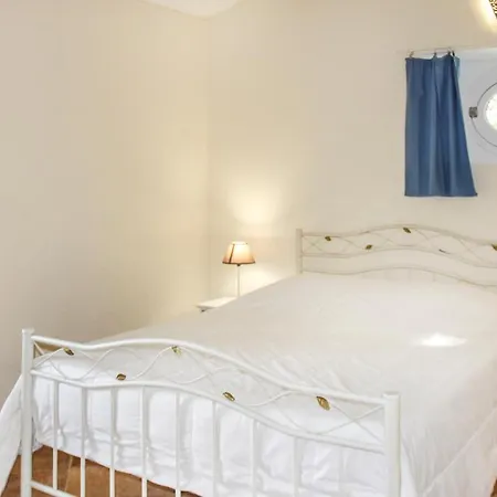 Saint-restitut Sleeps 18 Pool Air Con Wifi