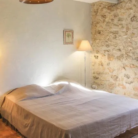Saint-restitut Sleeps 18 Pool Air Con Wifi